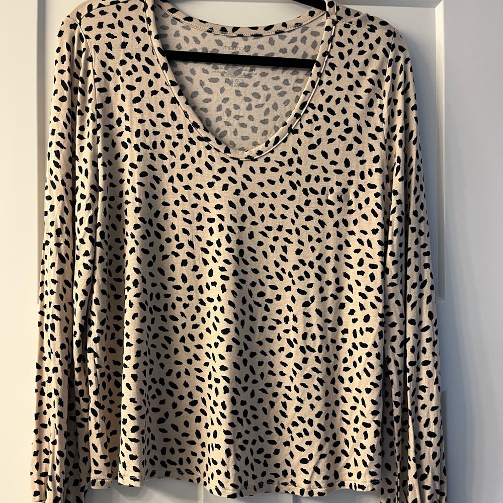 Maurice’s Leopard print scoop neck top
